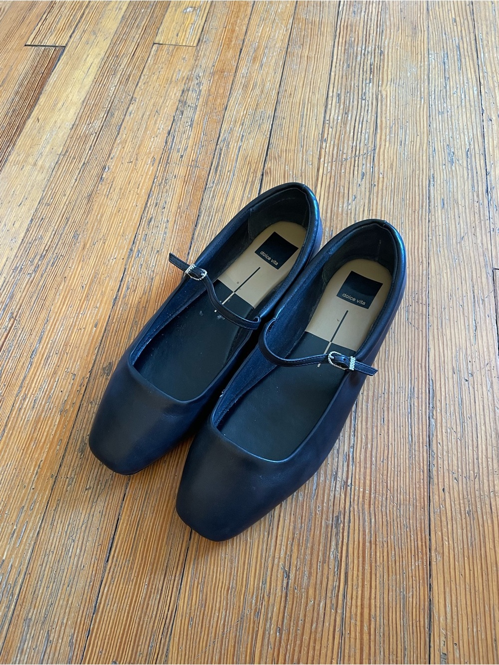 Dolce Vita Reyes Ballet Flats Black Leather
